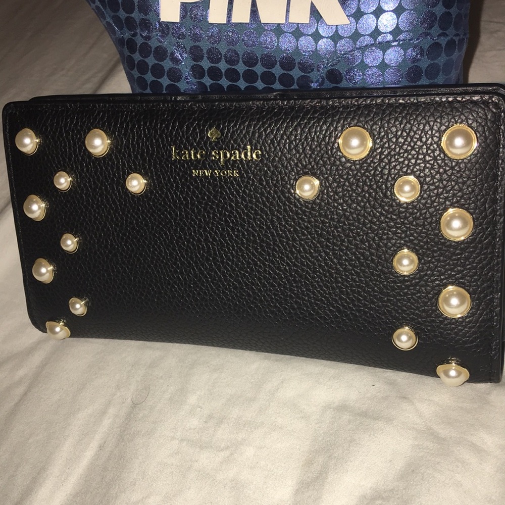 Kate Spade pearl wallet